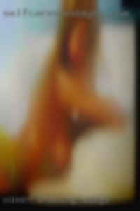 Women showing pussy at the races in Sligo.